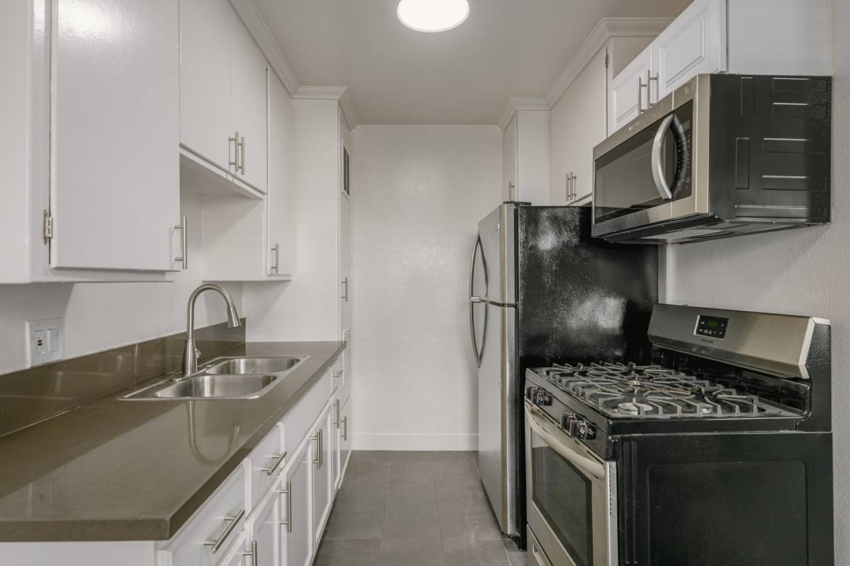 Apartment for rent at 6043 & 6047 Eleanor Ave, Los Angeles, CA 90038