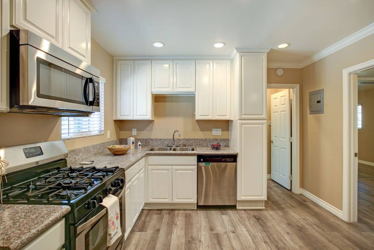 Apartment for rent at 6830 Rosemead Blvd, San Gabriel, CA 91775