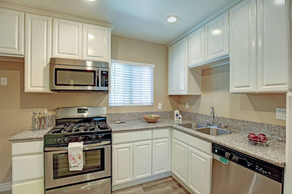 Apartment for rent at 6830 Rosemead Blvd, San Gabriel, CA 91775