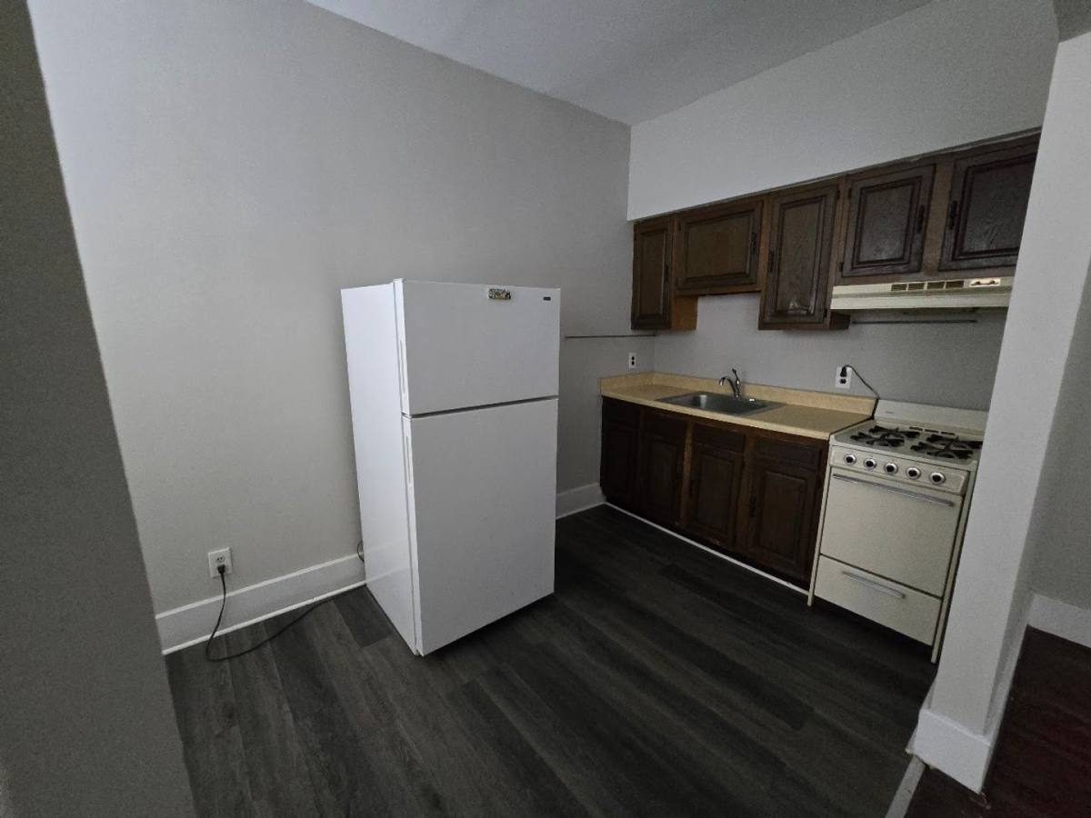 Apartment for rent at 656 Lothrop, Detroit, MI 48202