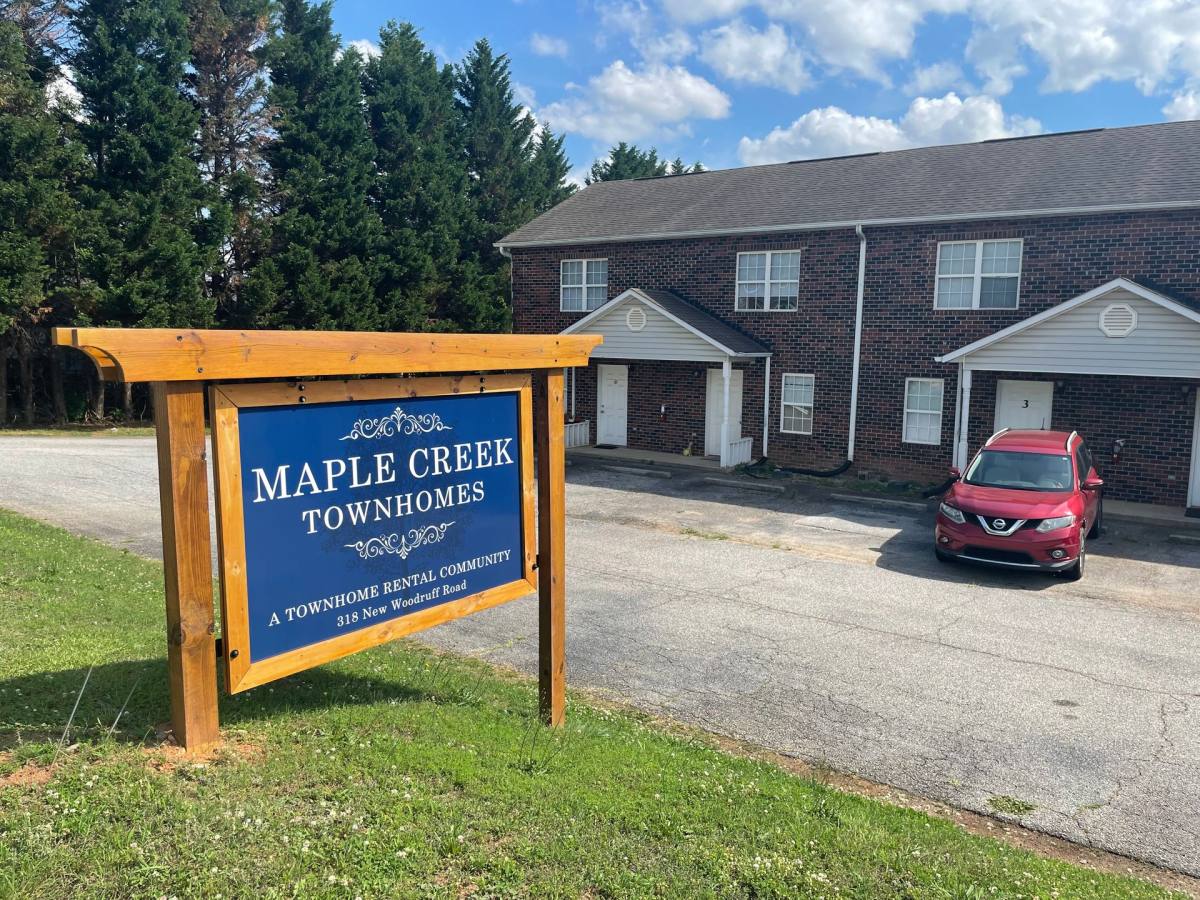 Townhouse for rent at 318 New Woodruff Rd #15B, Greer, SC 29651