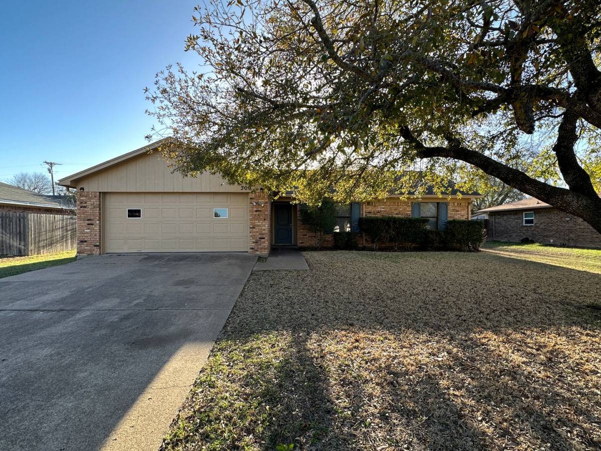 House for rent at 309 Alamosa Dr, Hewitt, TX 76643