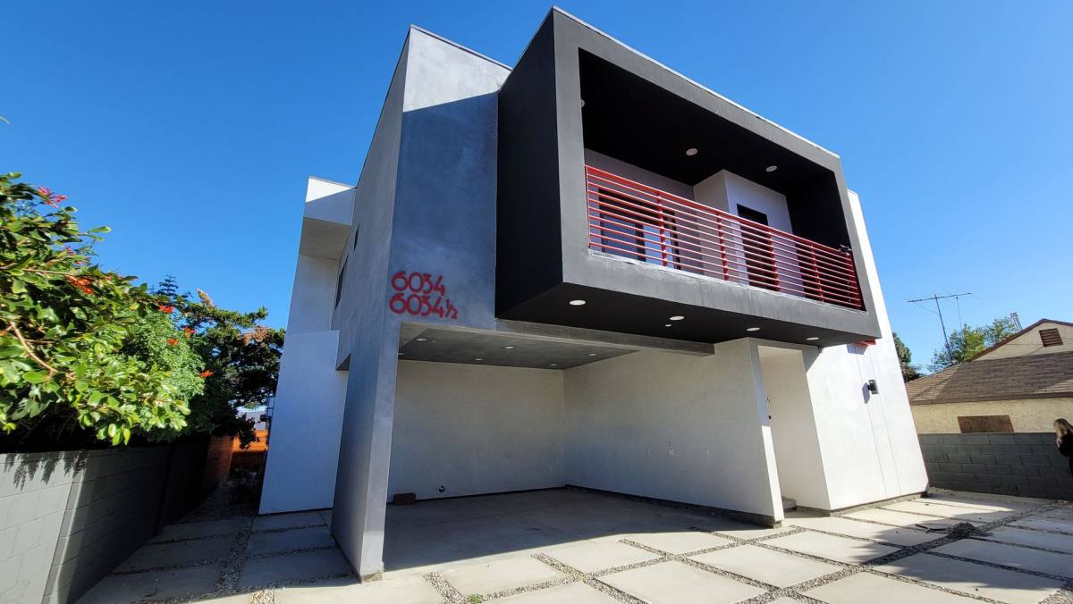Apartment for rent at 6034 Craner Ave, North Hollywood, CA 91606