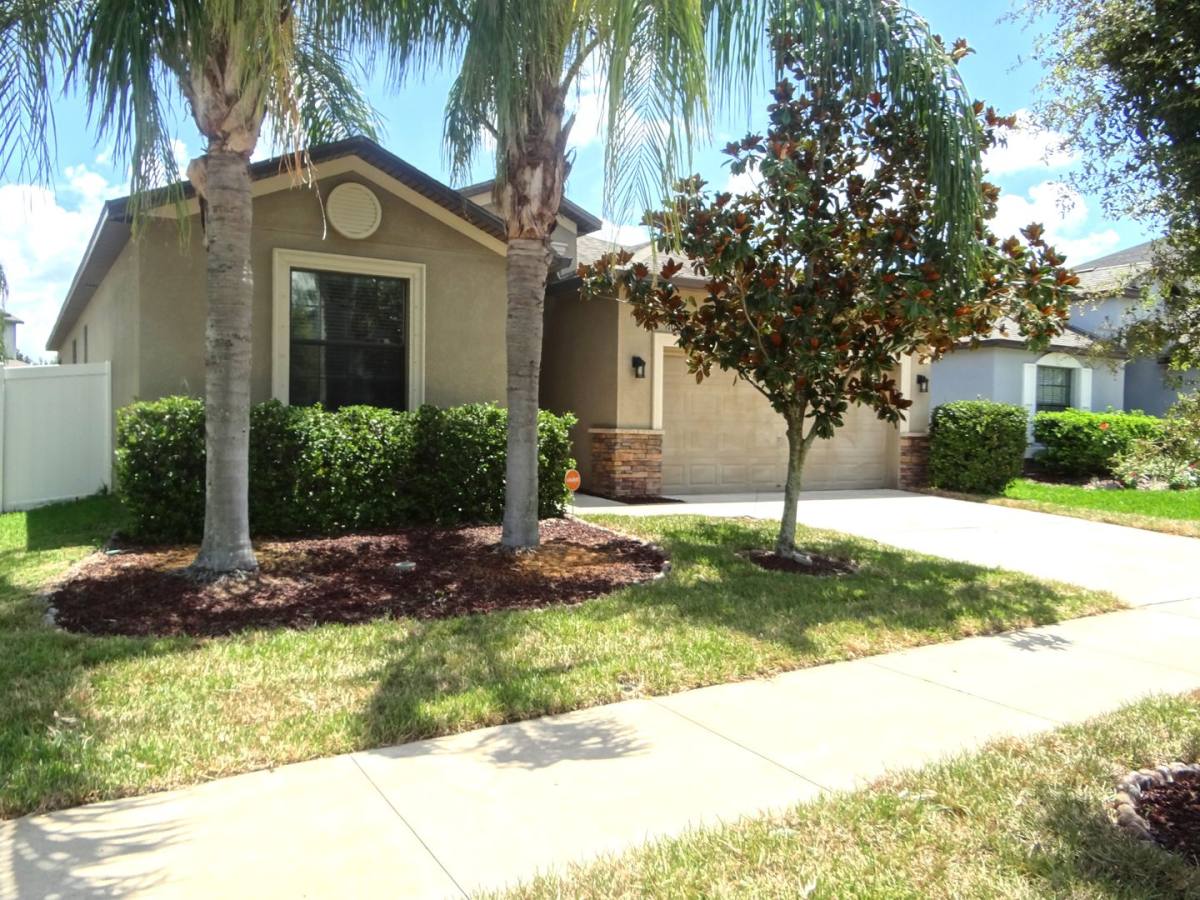 House for rent at 10811 Whitecap Dr, Riverview, FL 33579
