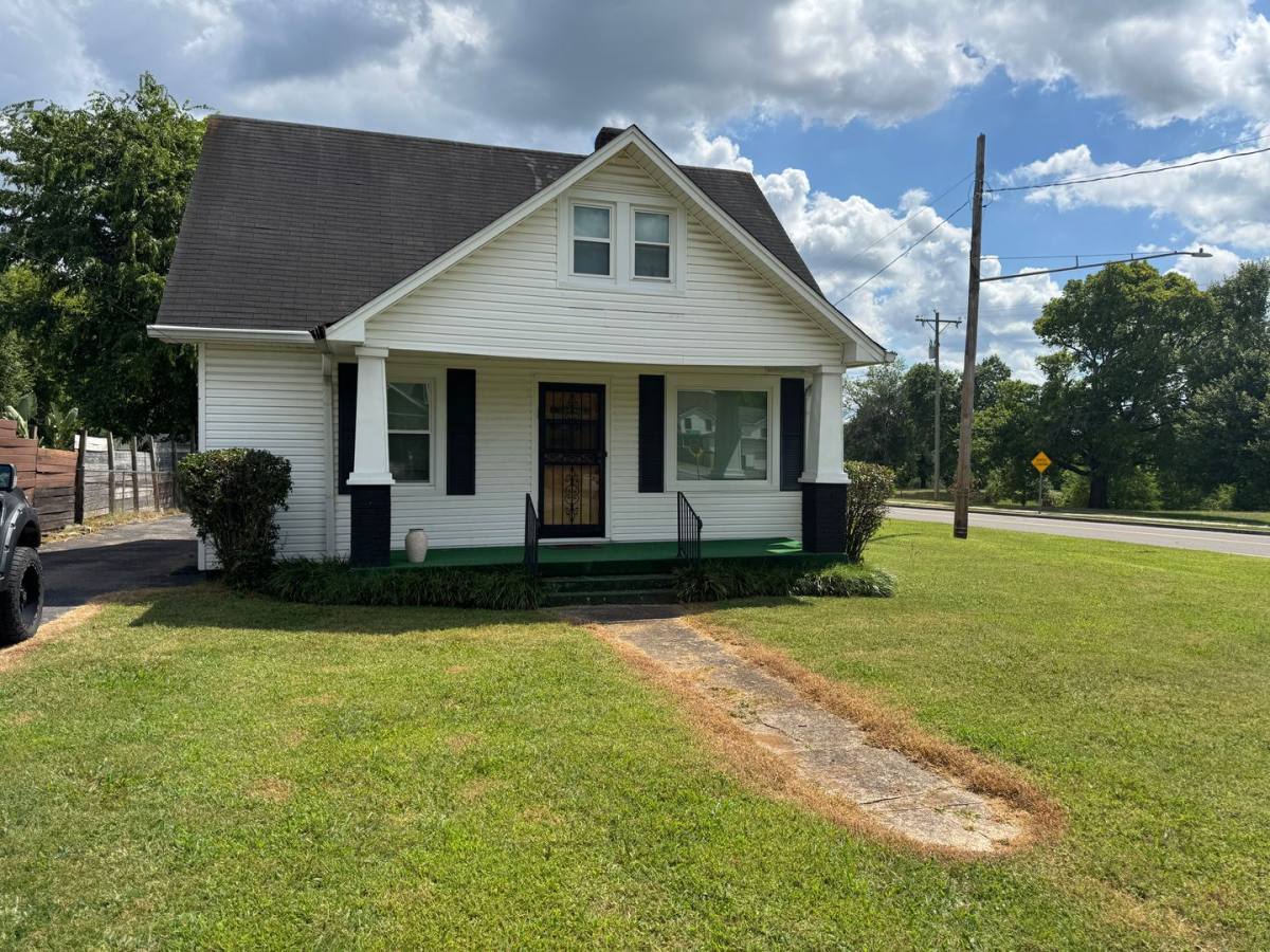 House for rent at 5011 Wyoming Ave, Burns, TN 37029