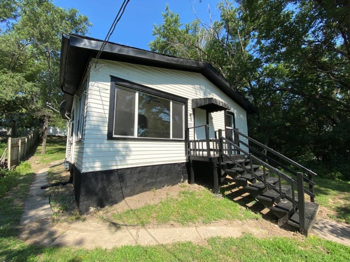 House for rent at 127 S Judd St, Sioux City, IA 51103