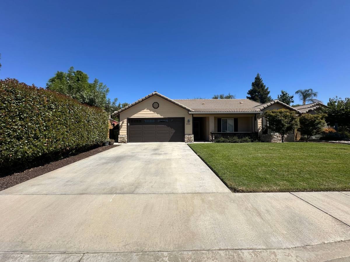House for rent at 2322 E Beech Court, Visalia, CA 93292