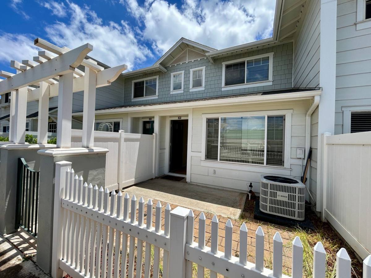 Townhouse for rent at 91-1031 Kaimalie St, Ewa Beach, HI 96706