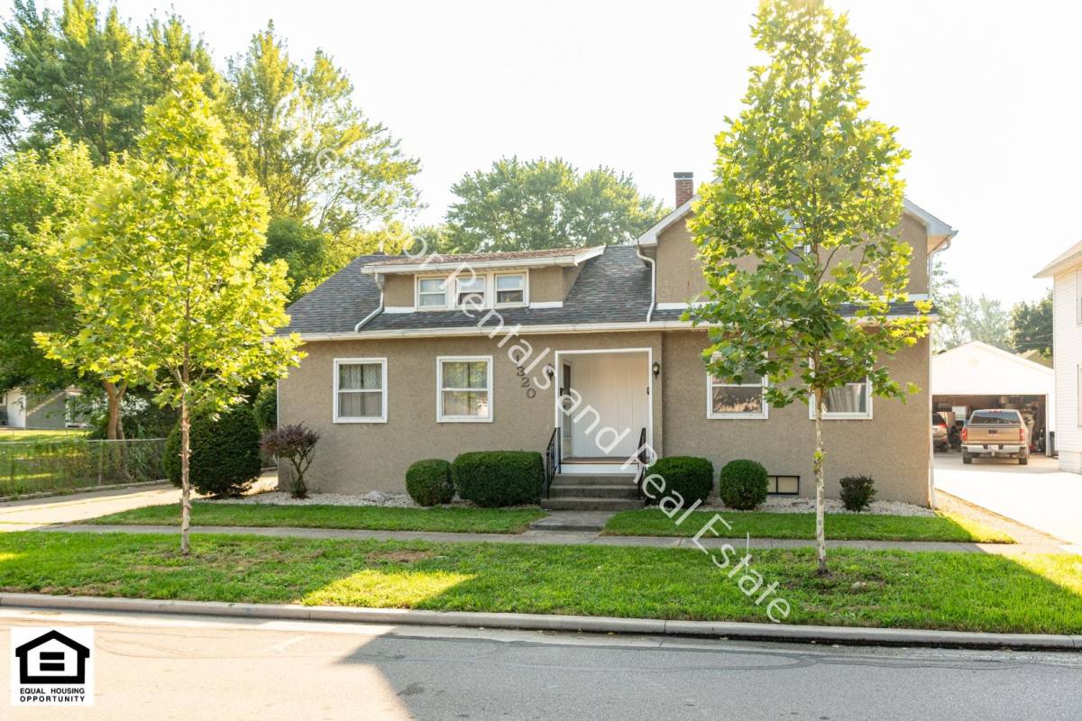 Apartment for rent at 1320 S Van Buren St, Auburn, IN 46706