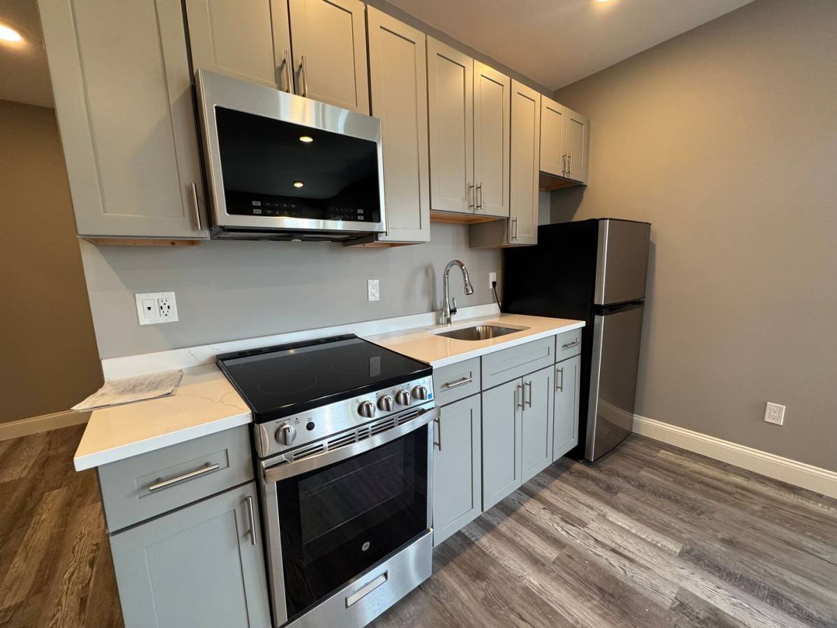 Apartment for rent at 650 Beach St, Revere, MA 02151