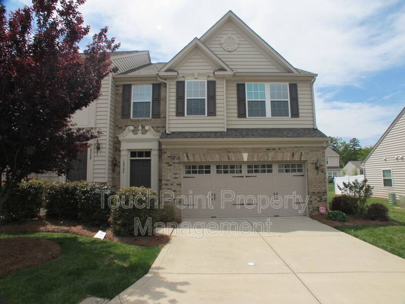 Townhouse for rent at 16324 Magnolia Woods Lane, Charlotte, NC 28277