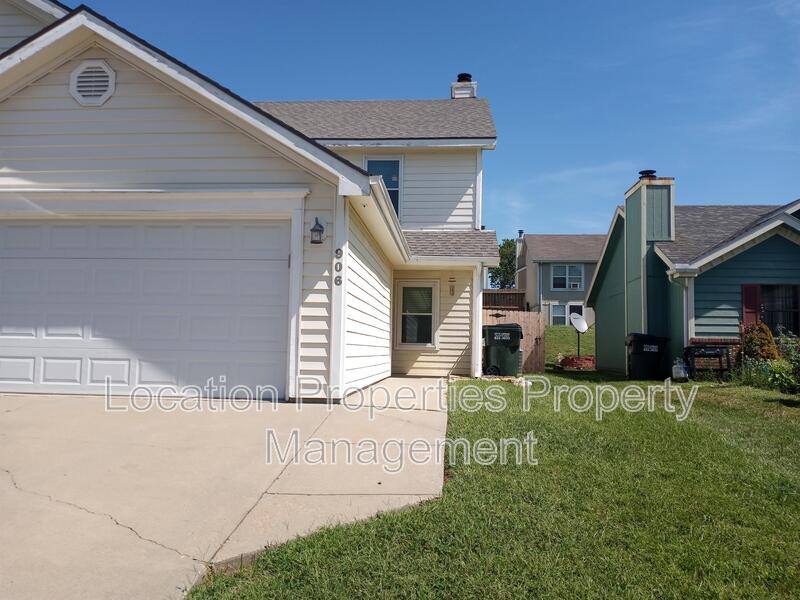 Townhouse for rent at 906 Christie Court, Lawrence, KS 66049