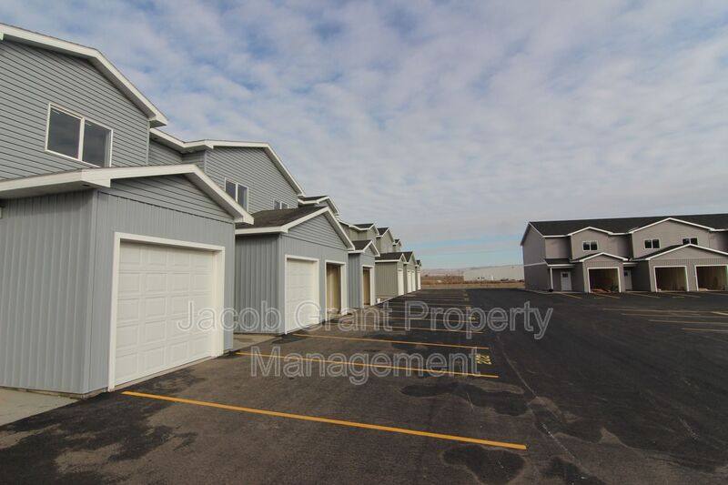 Townhouse for rent at 655 Ruby Circle #102, Shelley, ID 83274