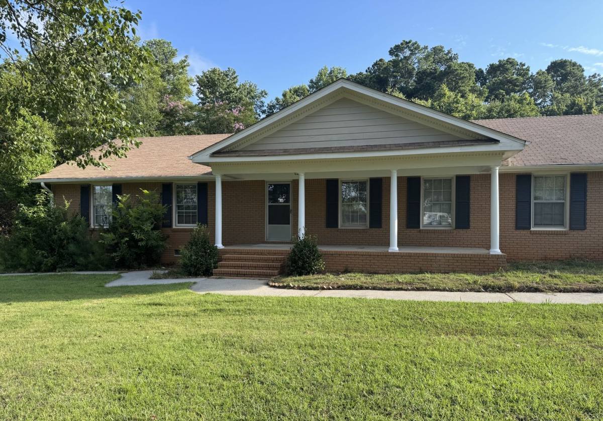 House for rent at 3255 Hamilton Mill Rd, Buford, GA 30519