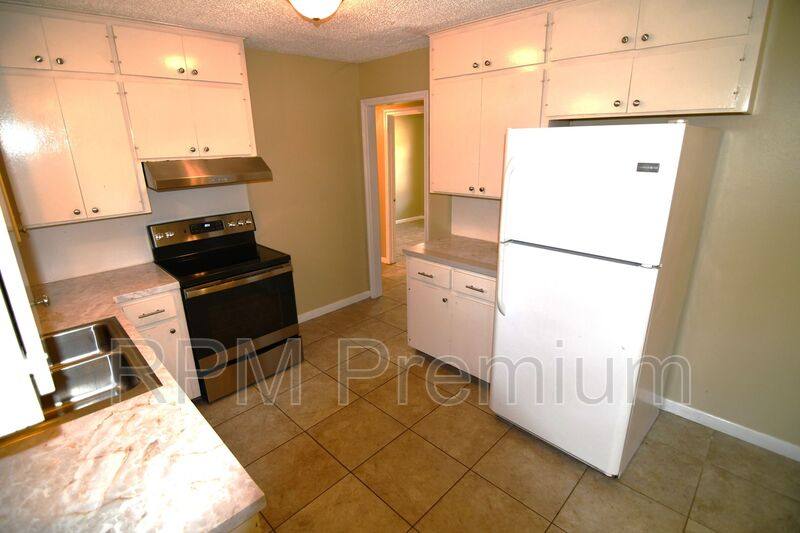 House for rent at 11535 St Lawrence Dr, Baton Rouge, LA 70811