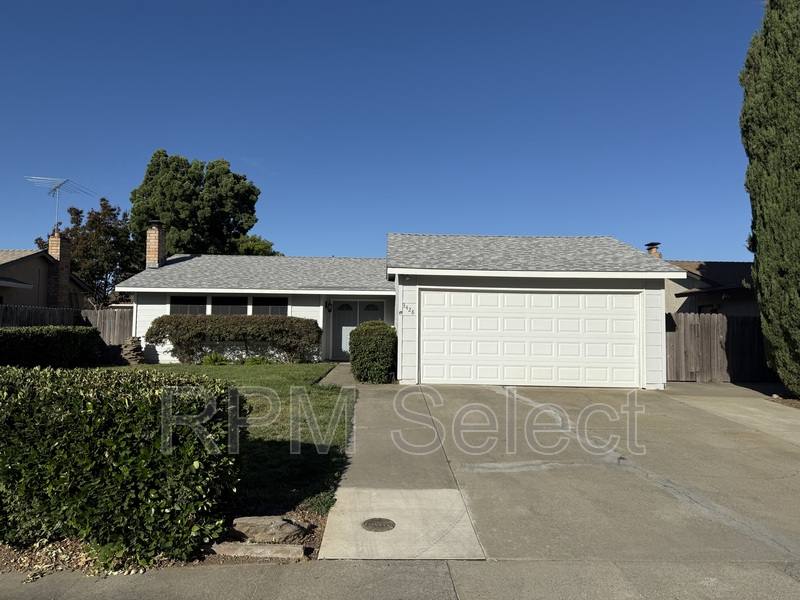 House for rent at 3428 Spartan Way, Sacramento, CA 95826