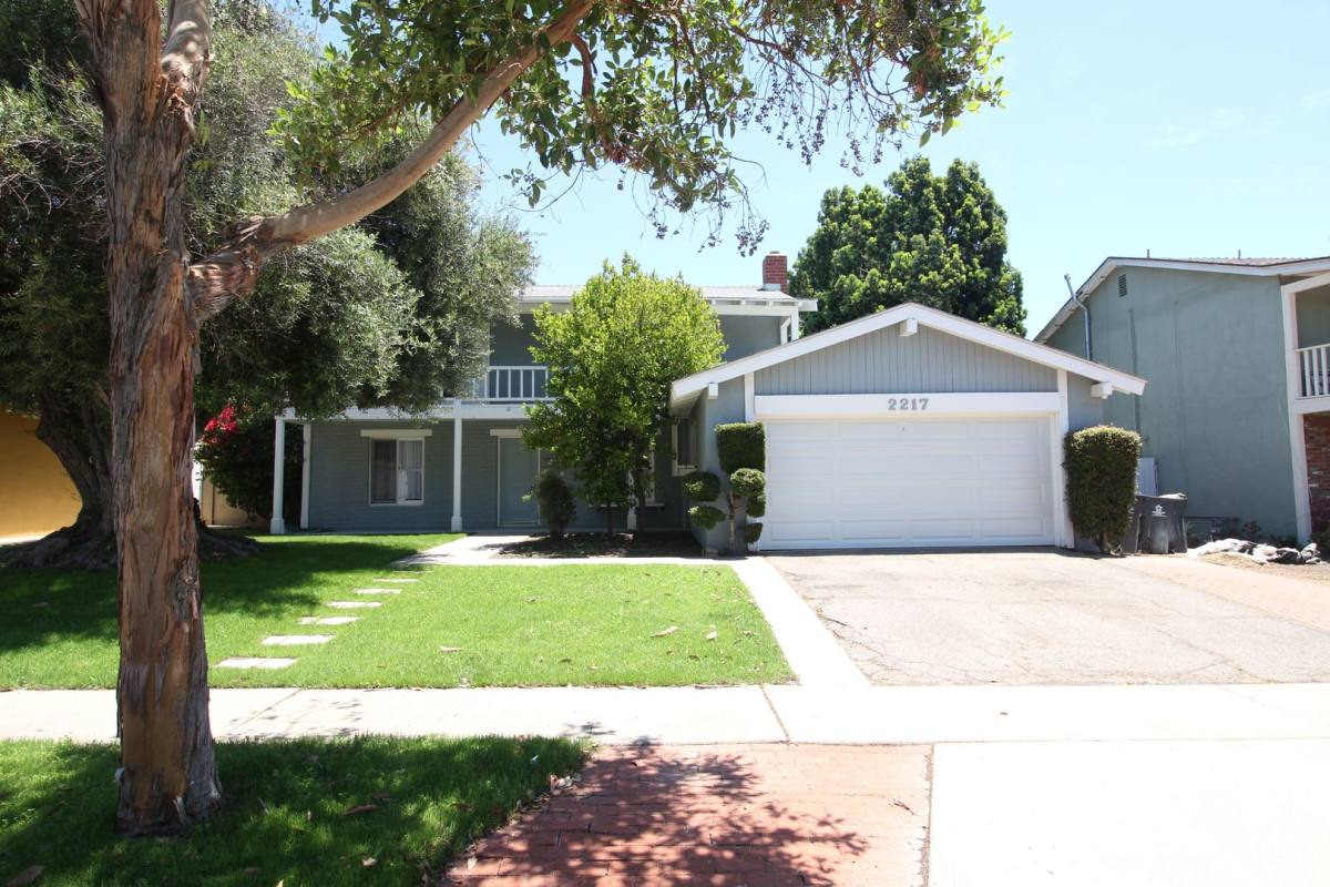 House for rent at 2217 Pasadena St, Santa Ana, CA 92705