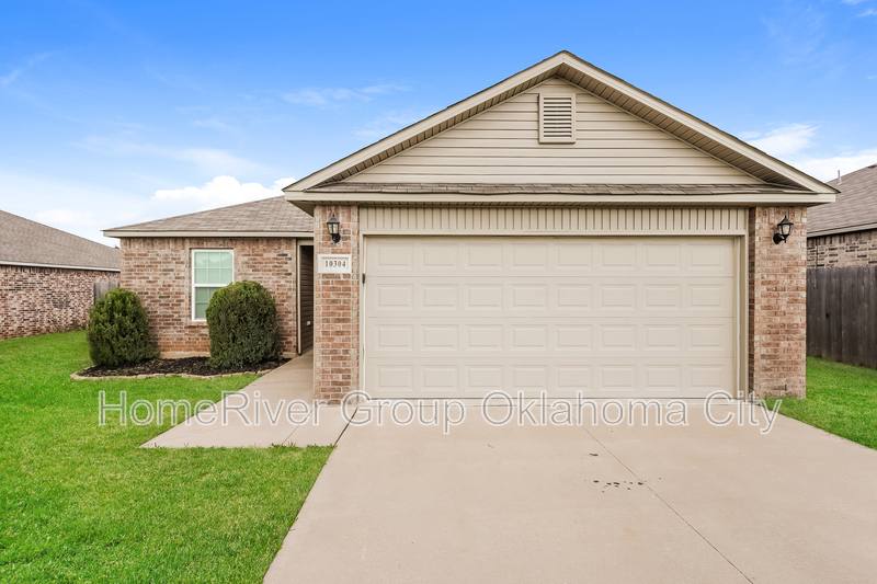 House for rent at 10304 Hidden Village Dr, Oklahoma City, OK 73120