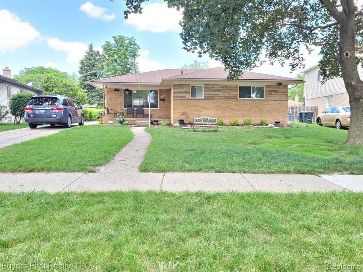 House for rent at 24555 Southfield Rd #210, Southfield, MI 48075