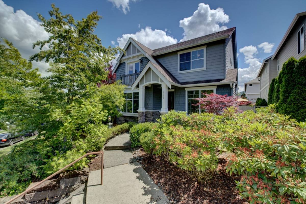 House for rent at 2140 NW Far Country Lane, Issaquah, WA 98027