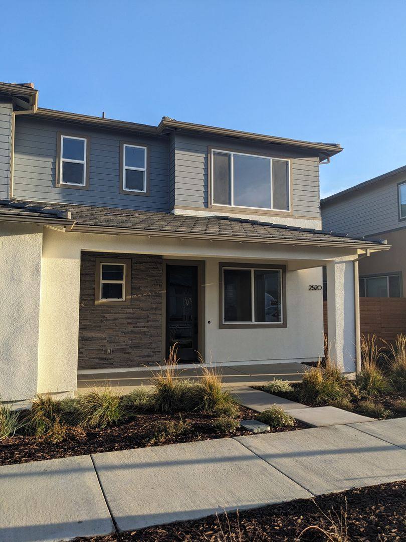 Apartment for rent at 2520 Cyan Dr, Fairfield, CA 94533
