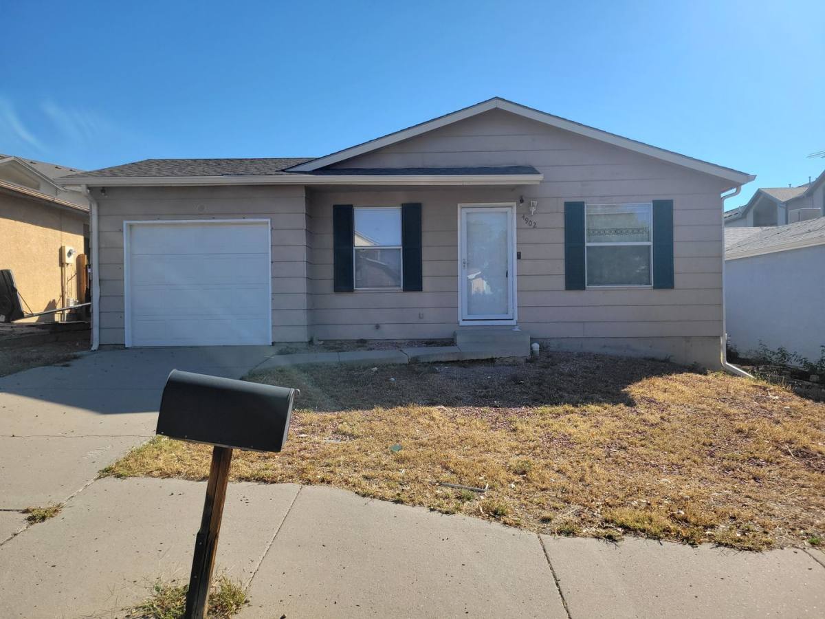 House for rent at 4902 Pioneer Rd, Pueblo, CO 81008