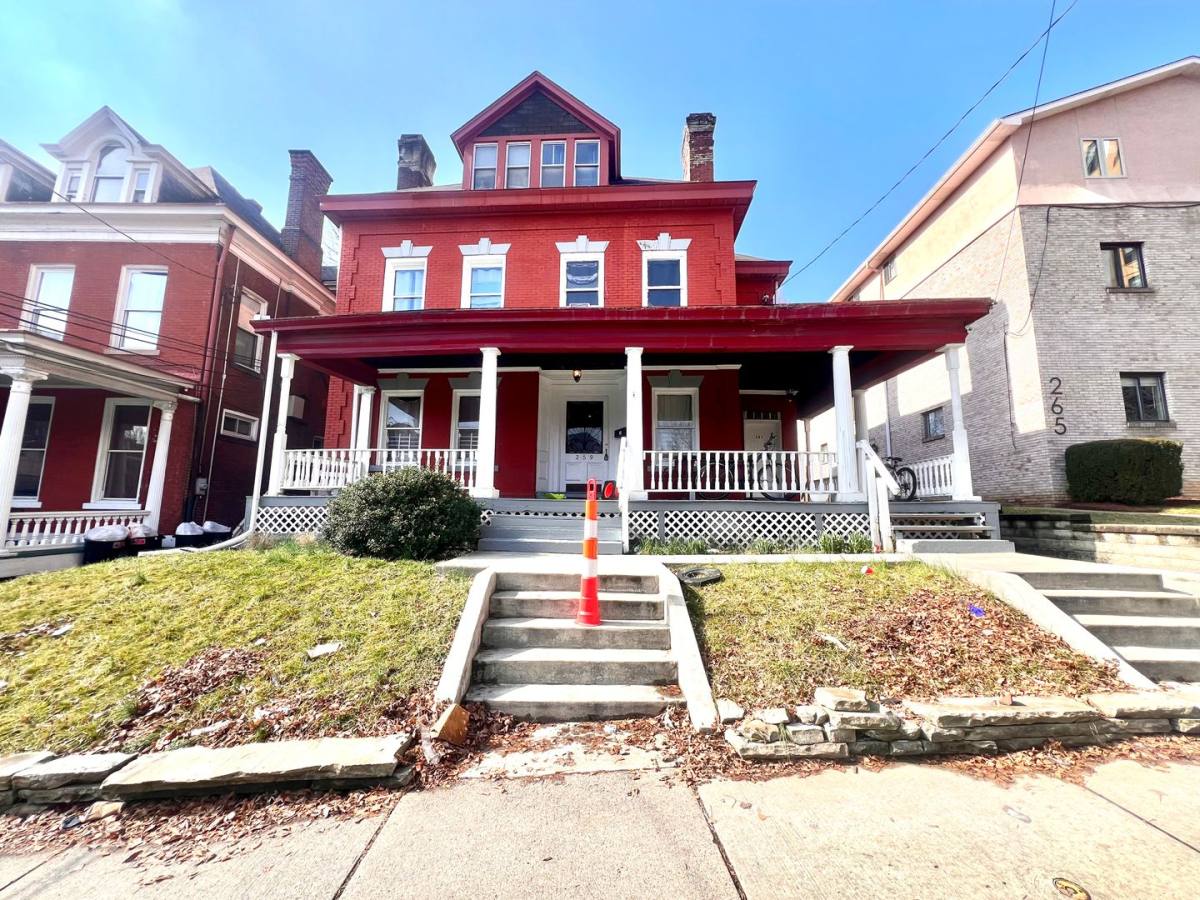 Apartment for rent at 259-261 N Dithridge St, Pittsburgh, PA 15213