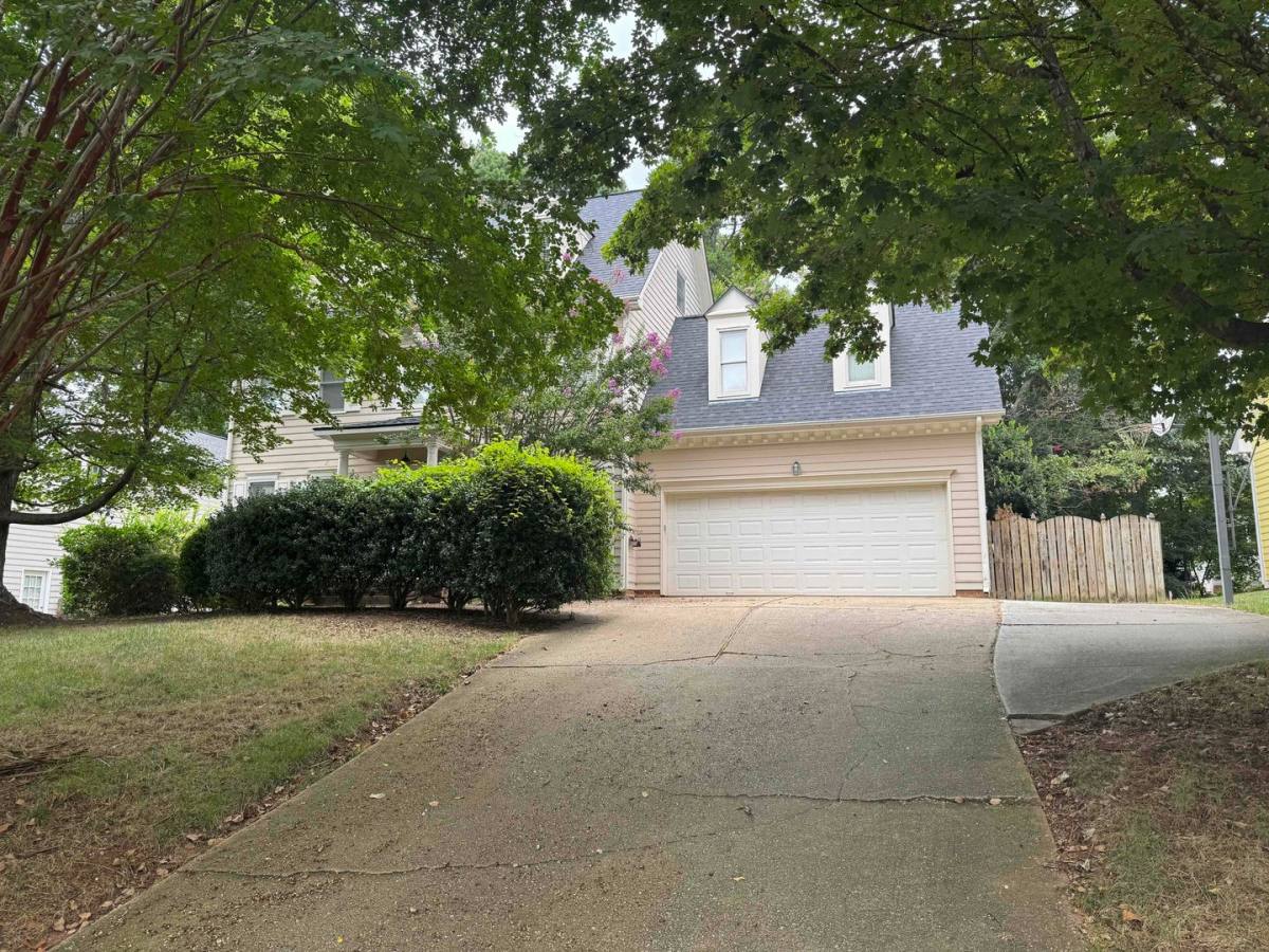 House for rent at 313 Nantucket Dr, Cary, NC 27513