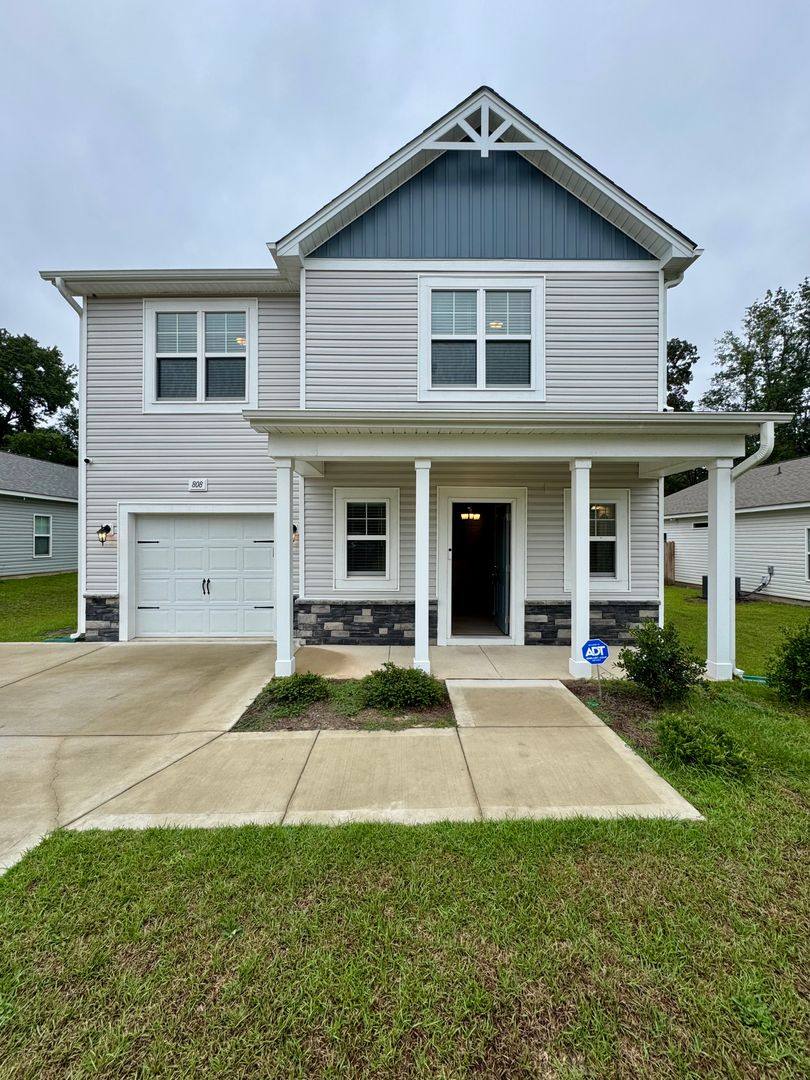 House for rent at 808 N Jackson St, Raeford, NC 28376