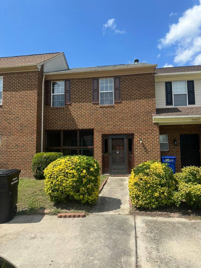 Townhouse for rent at 4445 Rivermill Court, Portsmouth, VA 23703