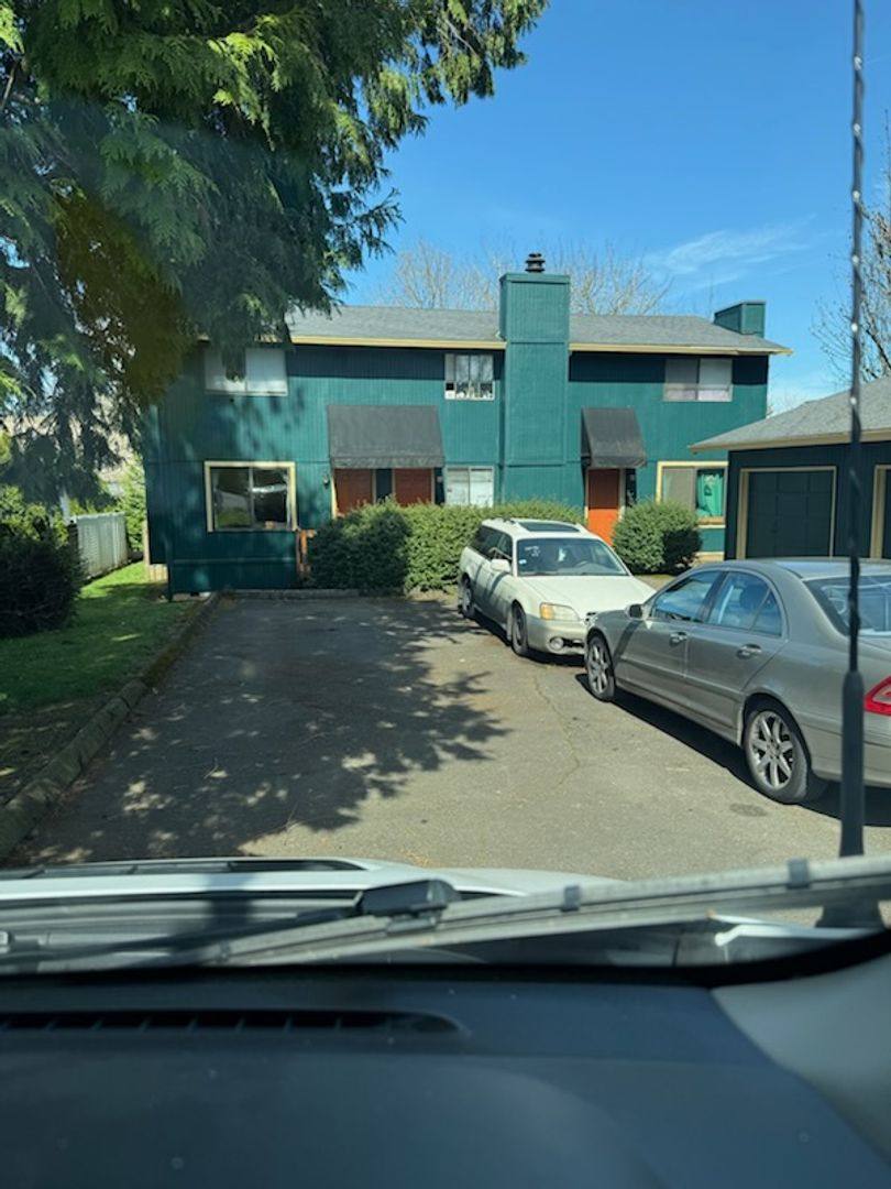 Apartment for rent at 21643-21647 SE Alder St, Gresham, OR 97030