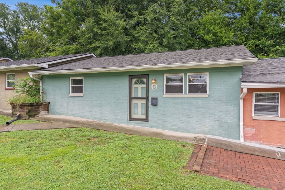 Condo for rent at 103 Hargraves St, Carrboro, NC 27510