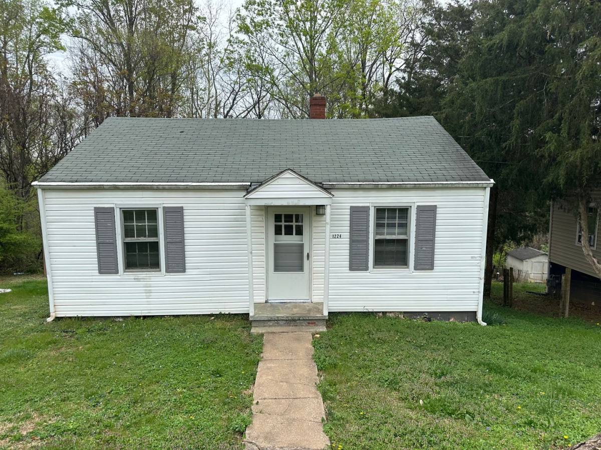 House for rent at 1224 Shirley Rd, Lynchburg, VA 24502