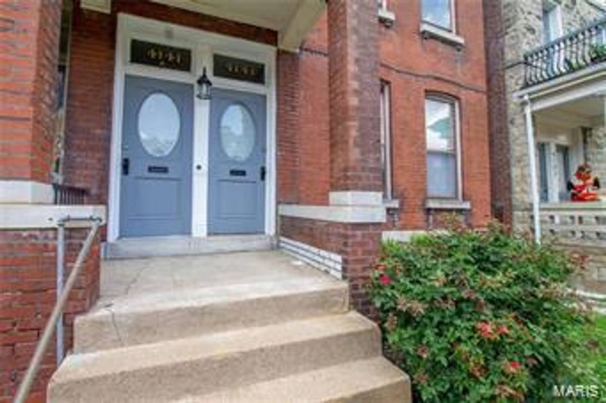 Apartment for rent at 4141 Flad Ave, Saint Louis, MO 63110