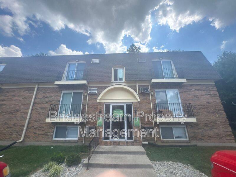 Apartment for rent at 1211 W Main St #125, Troy, OH 45373