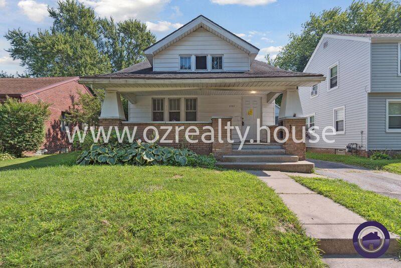 Apartment for rent at 1263 Crestwood Rd #1, Toledo, OH 43612