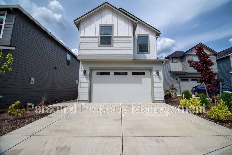 House for rent at 5716 NE 58th Way, Vancouver, WA 98661