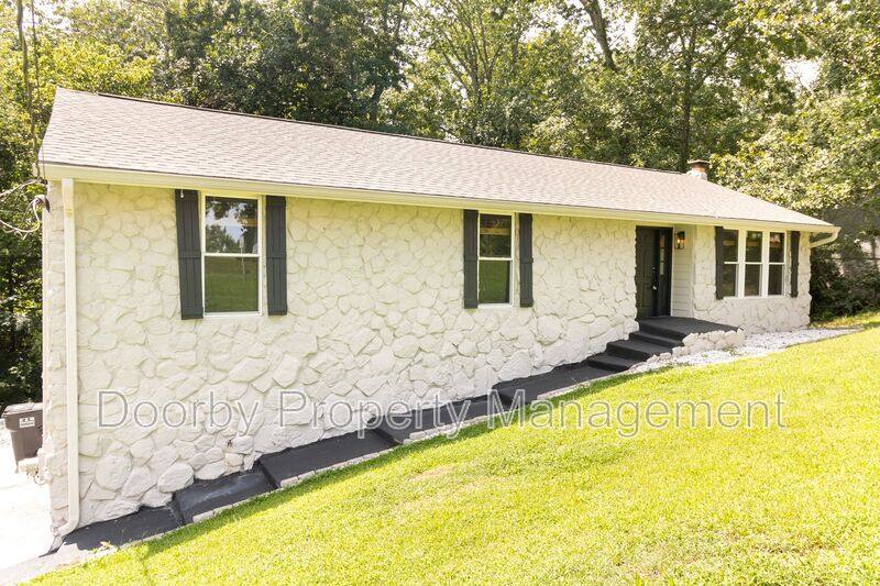 Apartment for rent at 1313 Timbercrest Lane #101, Chattanooga, TN 37421