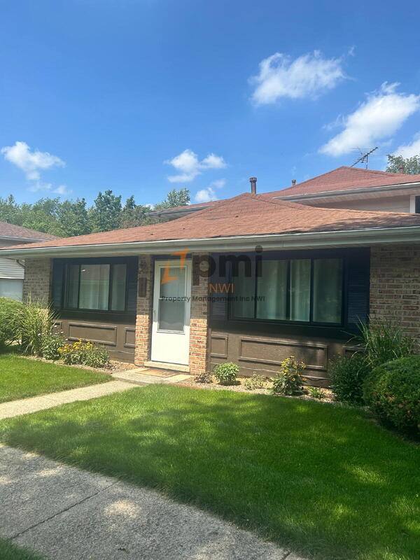 Condo for rent at 6823 Pierce Dr, Merrillville, IN 46410