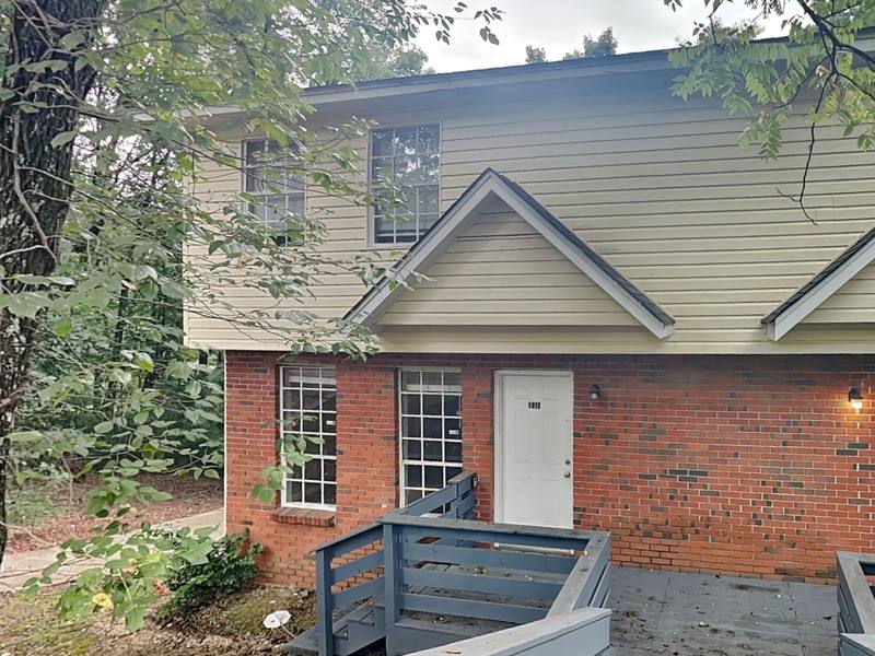 Apartment for rent at 1711 6th Place Circle NW, Birmingham, AL 35215