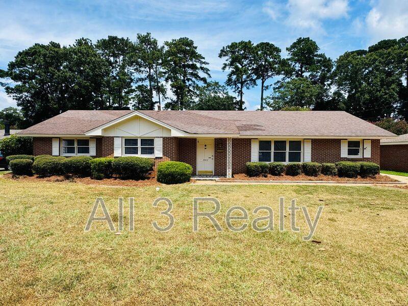 House for rent at 3913 Dalraida Place, Montgomery, AL 36109