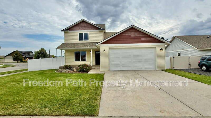 House for rent at 13043 N Zodiac Loop, Rathdrum, ID 83858