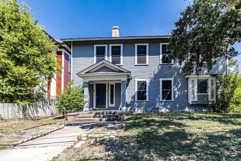 Apartment for rent at 723 E Euclid Ave #2, San Antonio, TX 78212