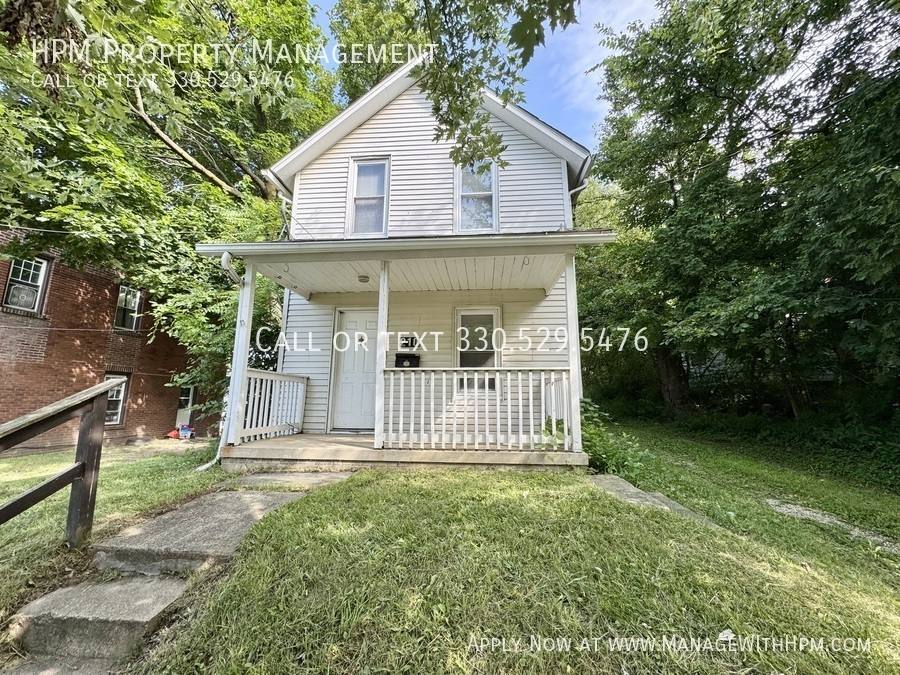 House for rent at 210 Edwin Ave SE, Massillon, OH 44646