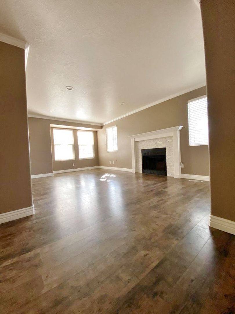 Condo for rent at 9130 S Scirlein Dr, Sandy, UT 84094