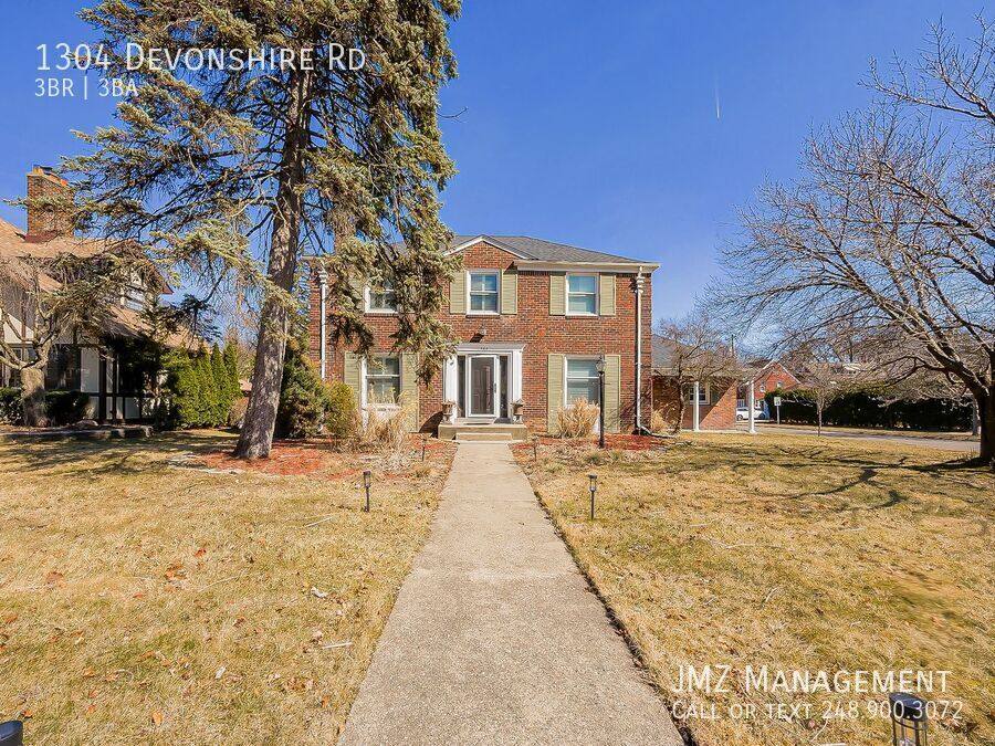 House for rent at 1304 Devonshire Rd, Grosse Pointe, MI 48230