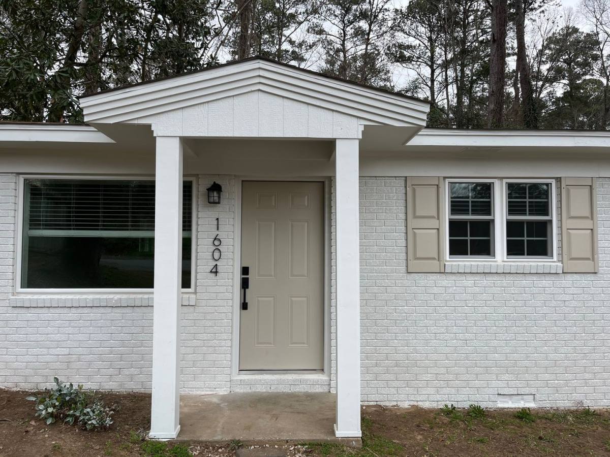Apartment for rent at 1602 Northwood, Meridian, MS 39305