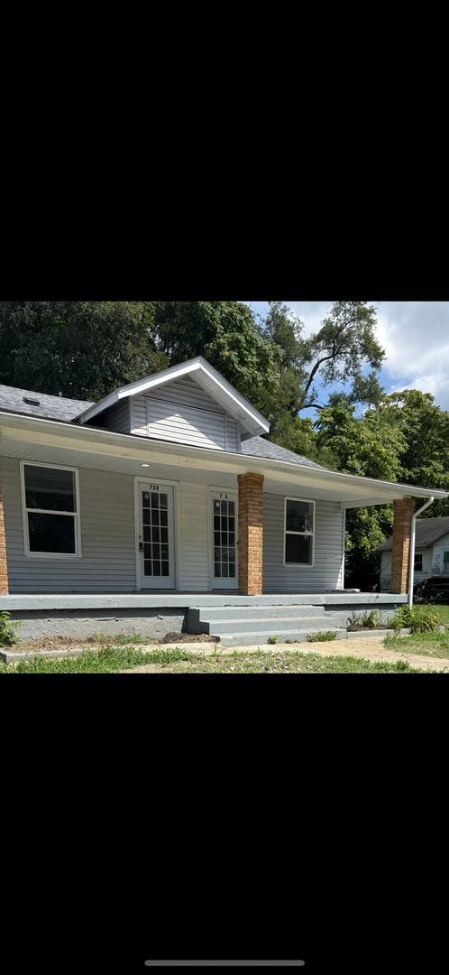 Apartment for rent at 736-738 Osmond, Dayton, OH 45417