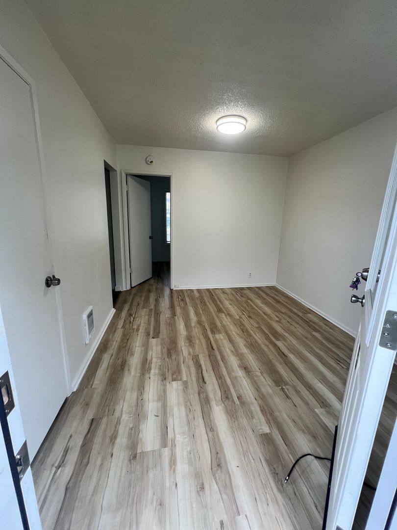 Apartment for rent at 1048 Lincoln St, Eugene, OR 97401