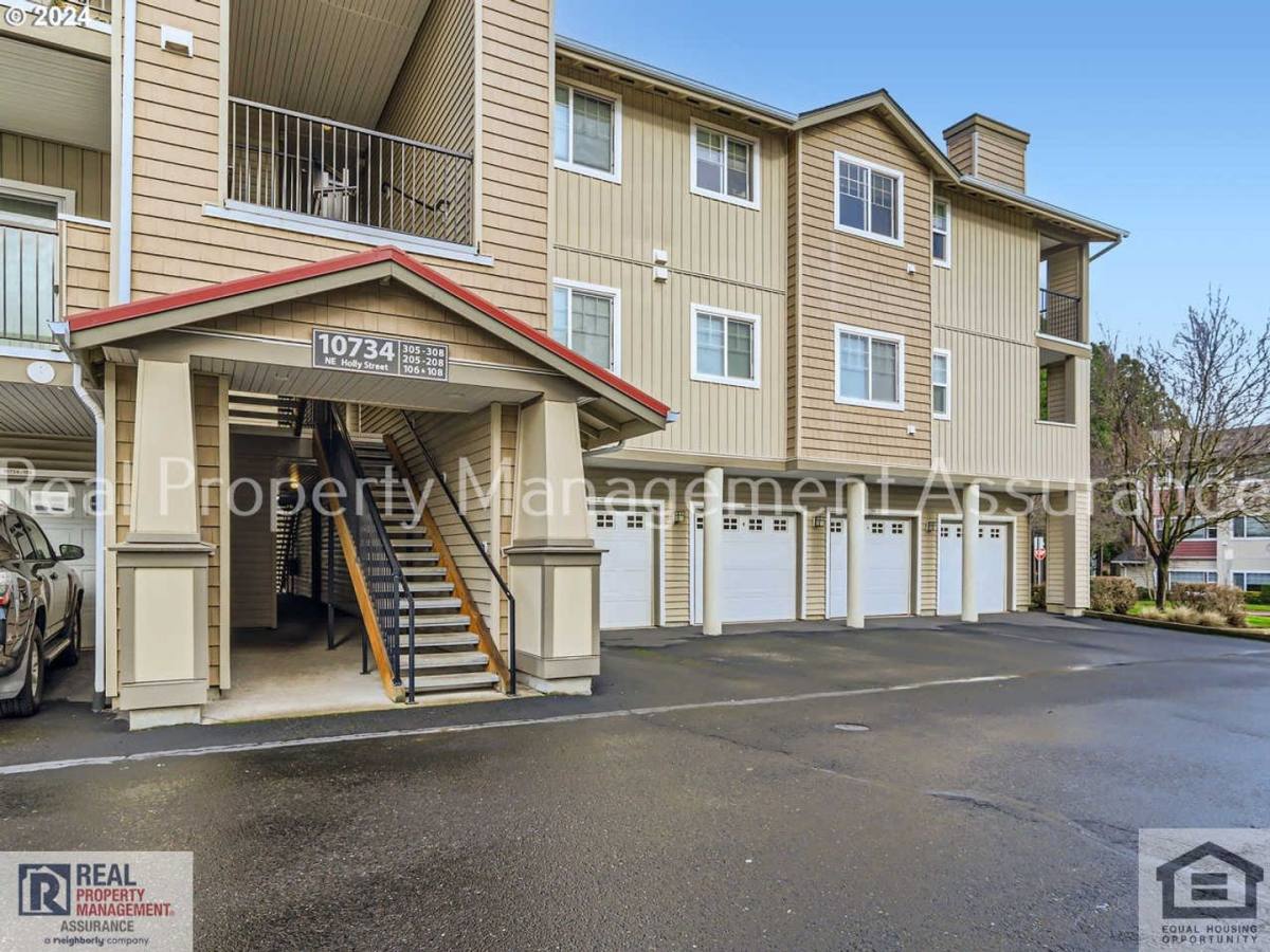 Condo for rent at 10734 NE Holly St #307, Beaverton, OR 97006